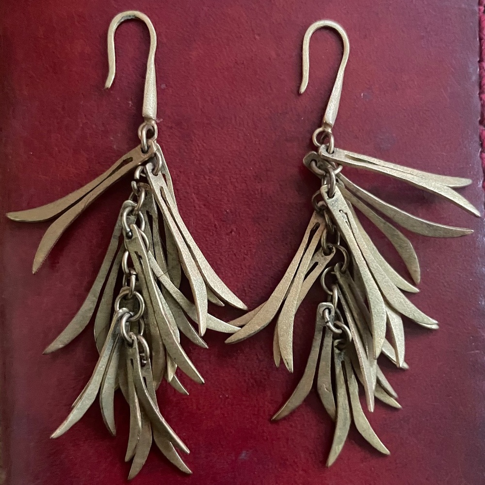 Fringe Leaf Earrings - Picture 2 of 3